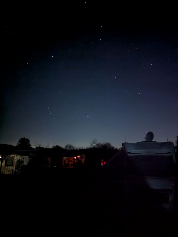 PXL_20260416_195552364.NIGHT.jpg